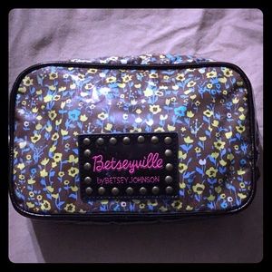 Betseyville byBetsey Johnson Makeup Case.